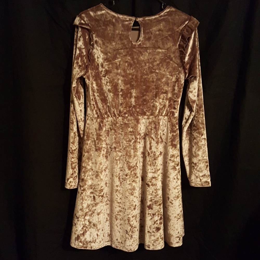 NWOT!🎀Mossimo Crushed Velvet Dress🎀 - Picture 4 of 5